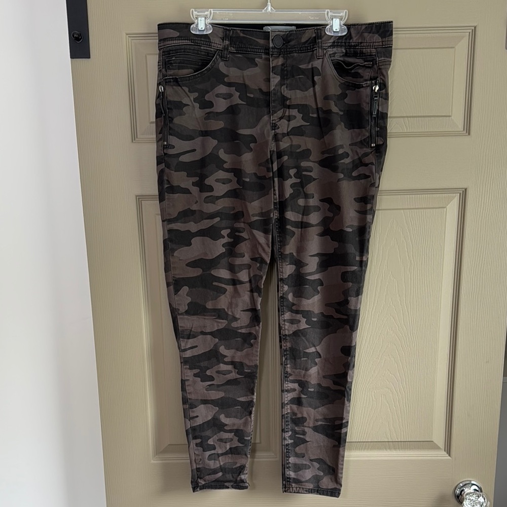Black/Gray Wit & Wisdom Camouflage Pants size 14